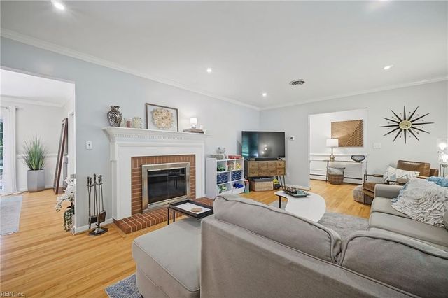 4340 Lynnville CRES, Virginia Beach, VA 23452