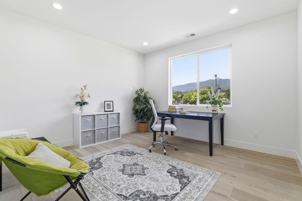 Image 24 of property listing at 1681 Zinnia Lane, San Jose, CA 95124