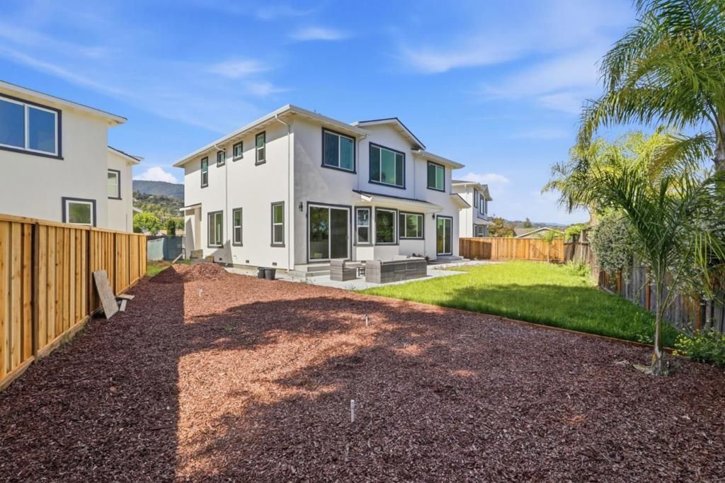 Image 51 of property listing at 1681 Zinnia Lane, San Jose, CA 95124