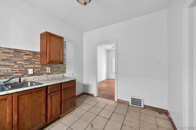 14052 Northlawn Street, Detroit, MI 48238