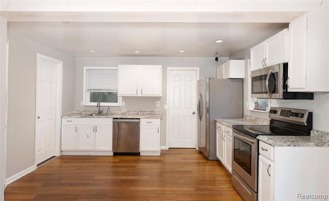 24917 Frederick Street, Saint Clair Shores, MI 48080