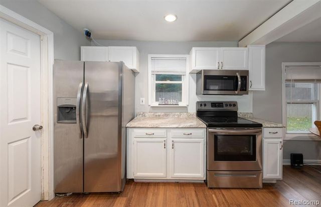 24917 Frederick Street, Saint Clair Shores, MI 48080