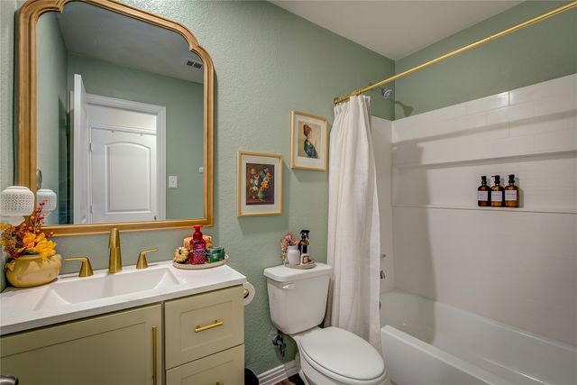 1411 Hemphill Street, Greenville, TX 75401