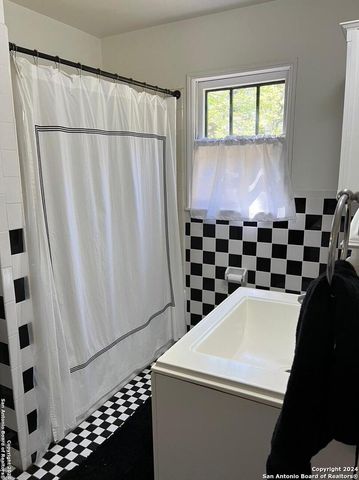 137 SCHREINER PL, San Antonio, TX 78212