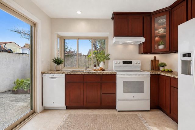 32 Lido Circle, Redwood City, CA 94065