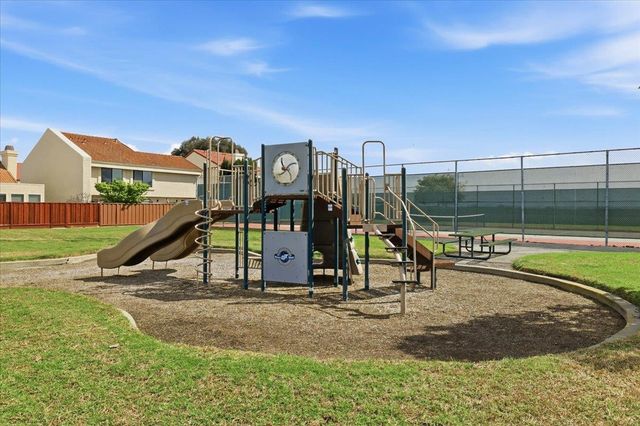 32 Lido Circle, Redwood City, CA 94065