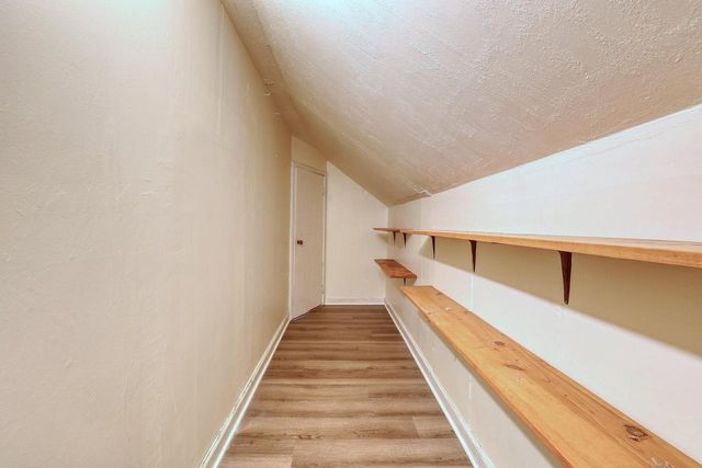 3200 N 77th STREET, Milwaukee, WI 53222