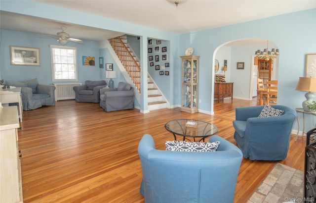 81 Chestnut Avenue, Floral Park, NY 11001