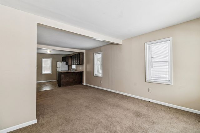 1121 W Boatfield Avenue, Flint, MI 48507