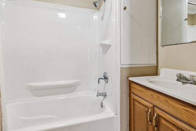 1121 W Boatfield Avenue, Flint, MI 48507