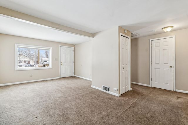 1121 W Boatfield Avenue, Flint, MI 48507