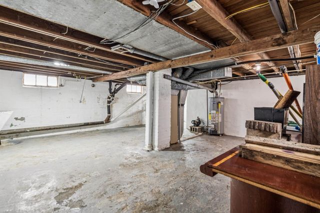 1121 W Boatfield Avenue, Flint, MI 48507