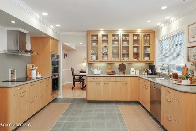 46 Winchester Drive, Freehold, NJ 07728