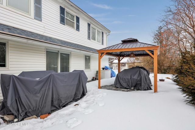 46 Winchester Drive, Freehold, NJ 07728