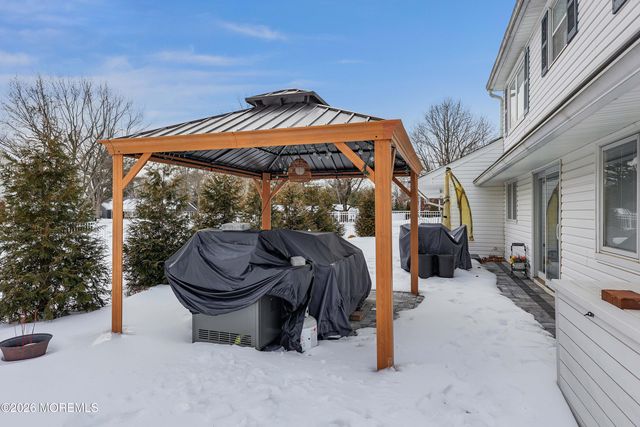 46 Winchester Drive, Freehold, NJ 07728