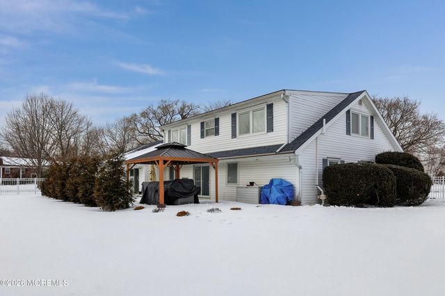 46 Winchester Drive, Freehold, NJ 07728