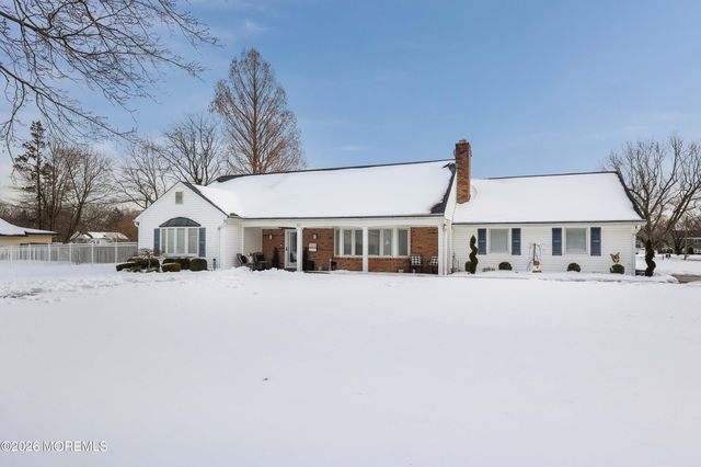 46 Winchester Drive, Freehold, NJ 07728