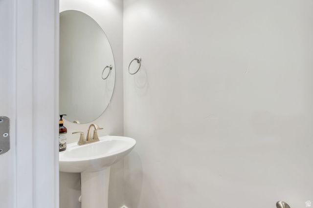 11483 S PROSPERITY RD, South Jordan, UT 84009