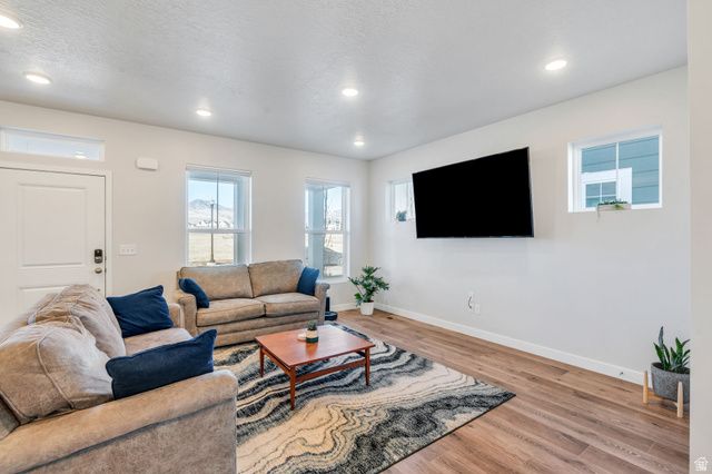 11483 S PROSPERITY RD, South Jordan, UT 84009