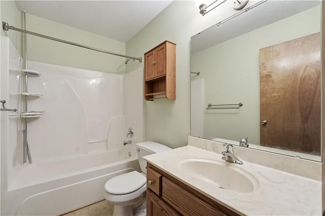 3108 Whistle Road, Harrisonville, MO 64701