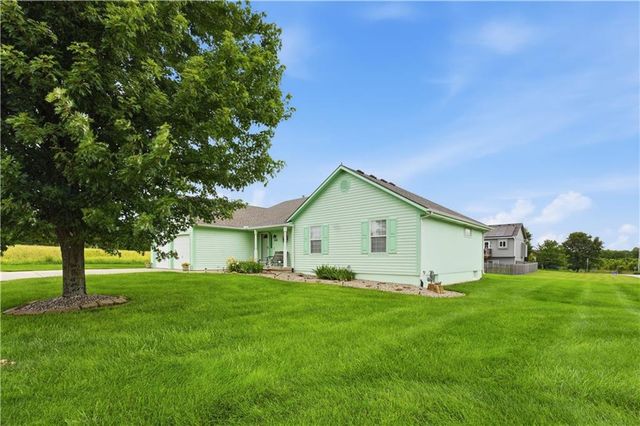 3108 Whistle Road, Harrisonville, MO 64701