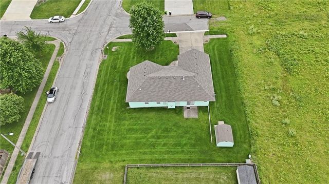 3108 Whistle Road, Harrisonville, MO 64701