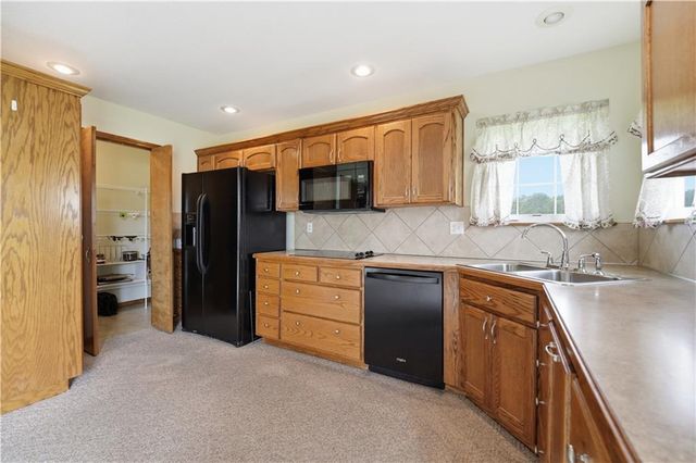 3108 Whistle Road, Harrisonville, MO 64701