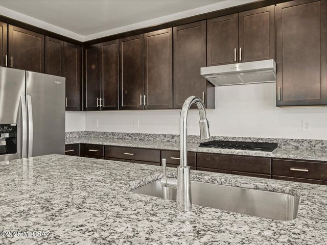 1519 E Cattle Graze Loop, Sahuarita, AZ 85629