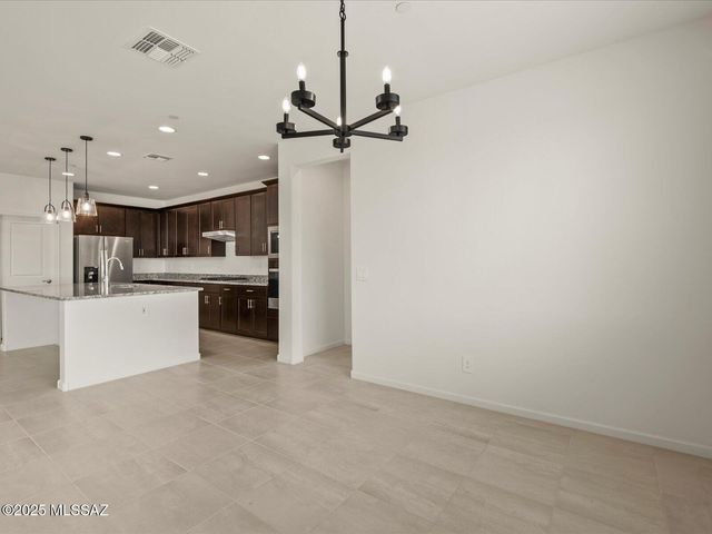 1519 E Cattle Graze Loop, Sahuarita, AZ 85629