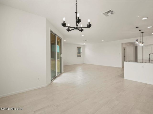 1519 E Cattle Graze Loop, Sahuarita, AZ 85629