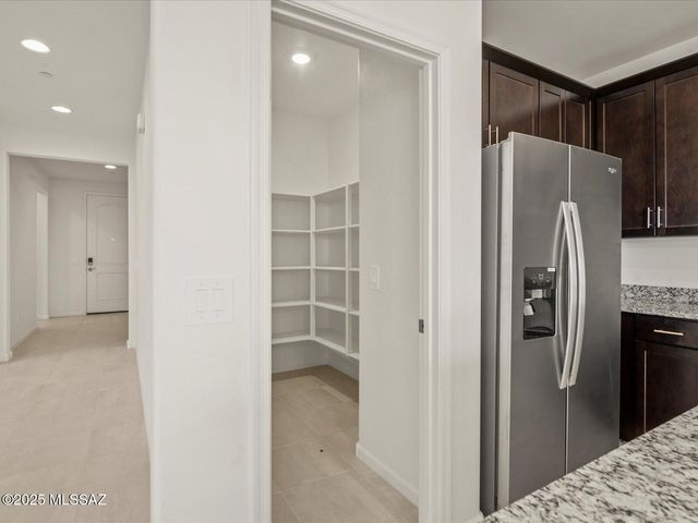 1519 E Cattle Graze Loop, Sahuarita, AZ 85629