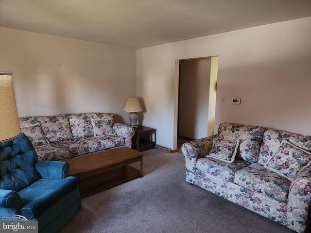 1736 HERITAGE AVE, Lancaster, PA 17603