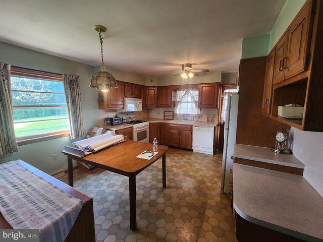 1736 HERITAGE AVE, Lancaster, PA 17603