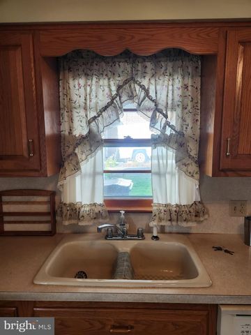 1736 HERITAGE AVE, Lancaster, PA 17603