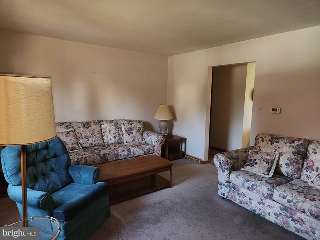 1736 HERITAGE AVE, Lancaster, PA 17603