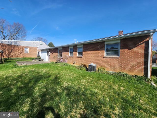 1736 HERITAGE AVE, Lancaster, PA 17603