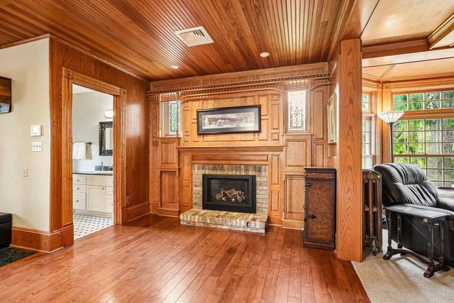 10763 N Cedarburg ROAD, Mequon, WI 53092