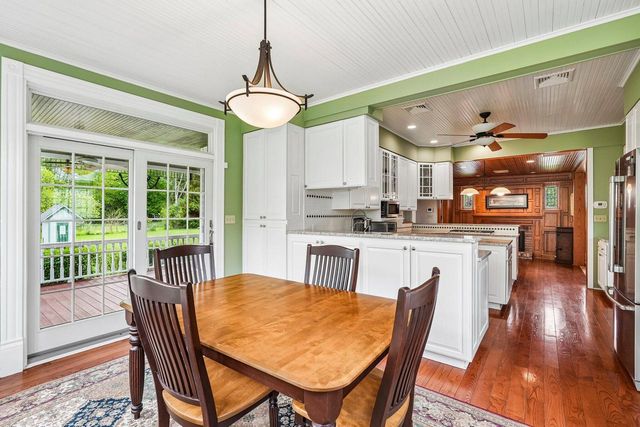 10763 N Cedarburg ROAD, Mequon, WI 53092