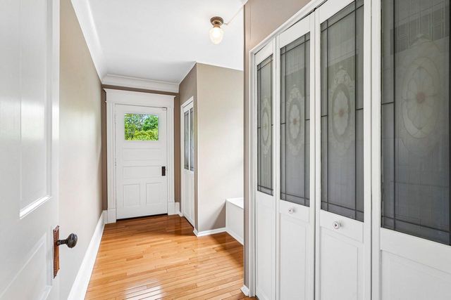 10763 N Cedarburg ROAD, Mequon, WI 53092