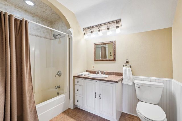 10763 N Cedarburg ROAD, Mequon, WI 53092