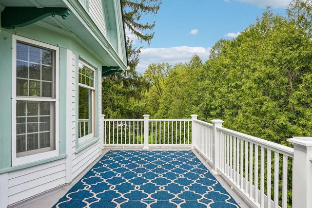 10763 N Cedarburg ROAD, Mequon, WI 53092