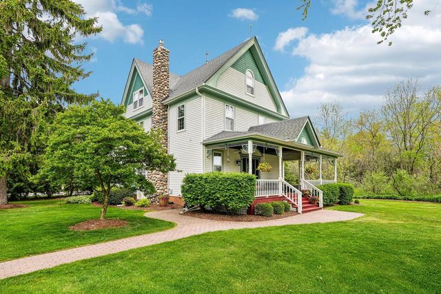 10763 N Cedarburg ROAD, Mequon, WI 53092