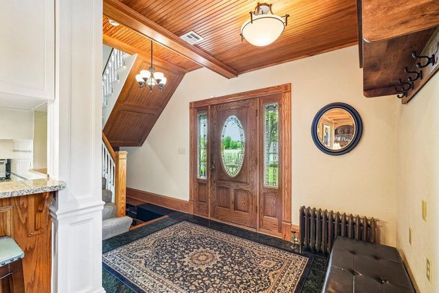 10763 N Cedarburg ROAD, Mequon, WI 53092