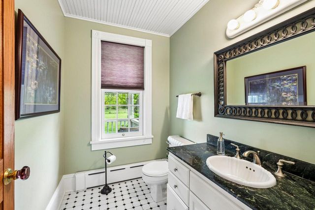 10763 N Cedarburg ROAD, Mequon, WI 53092