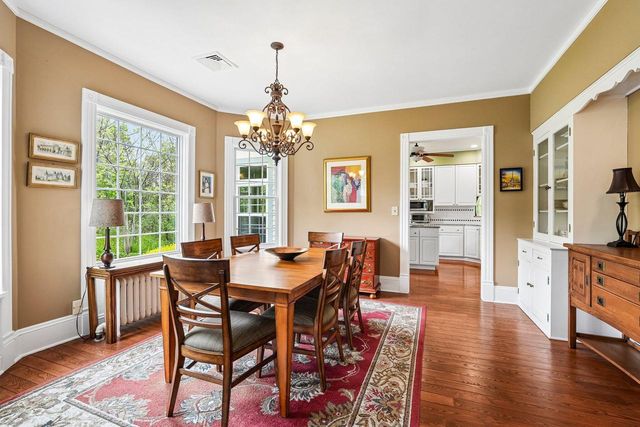 10763 N Cedarburg ROAD, Mequon, WI 53092