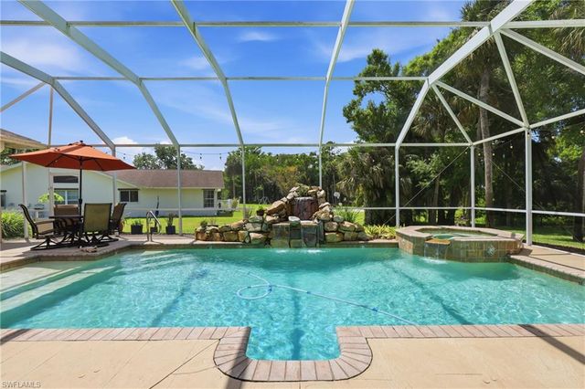 18186 Sandy Pines CIR, North Fort Myers, FL 33917