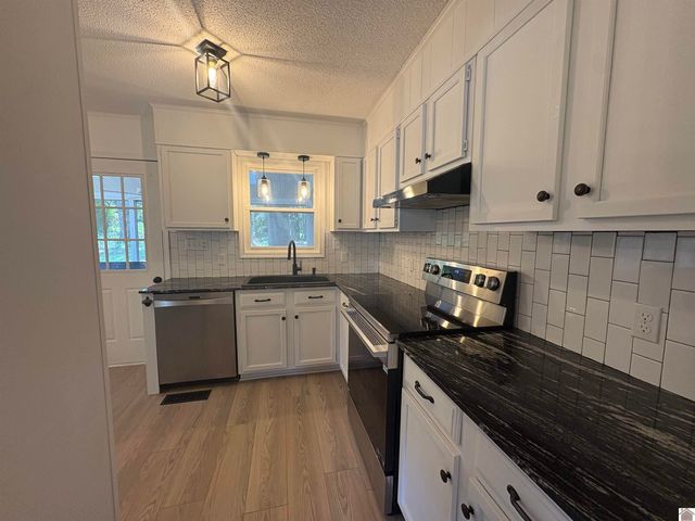 6015 Oakhaven Drive, Paducah, KY 42003
