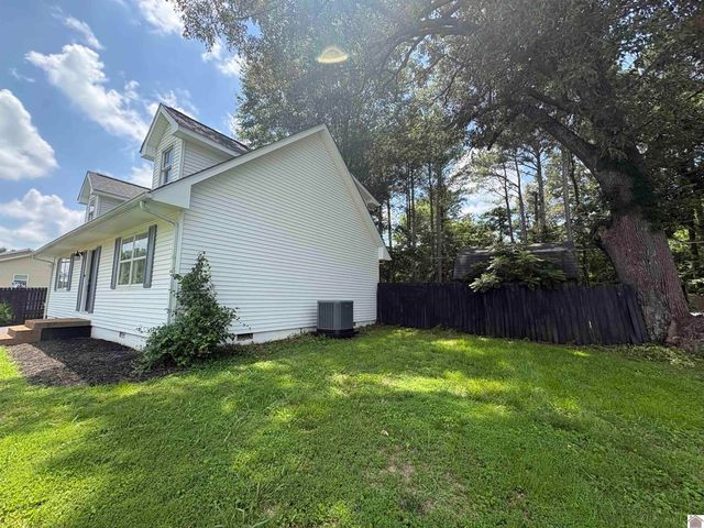 6015 Oakhaven Drive, Paducah, KY 42003