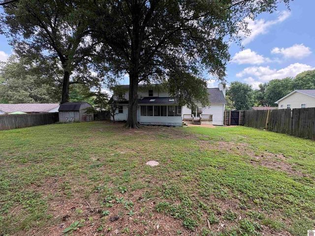6015 Oakhaven Drive, Paducah, KY 42003