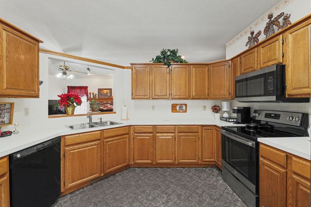 3047 N Bramblewood, Wichita, KS 67226